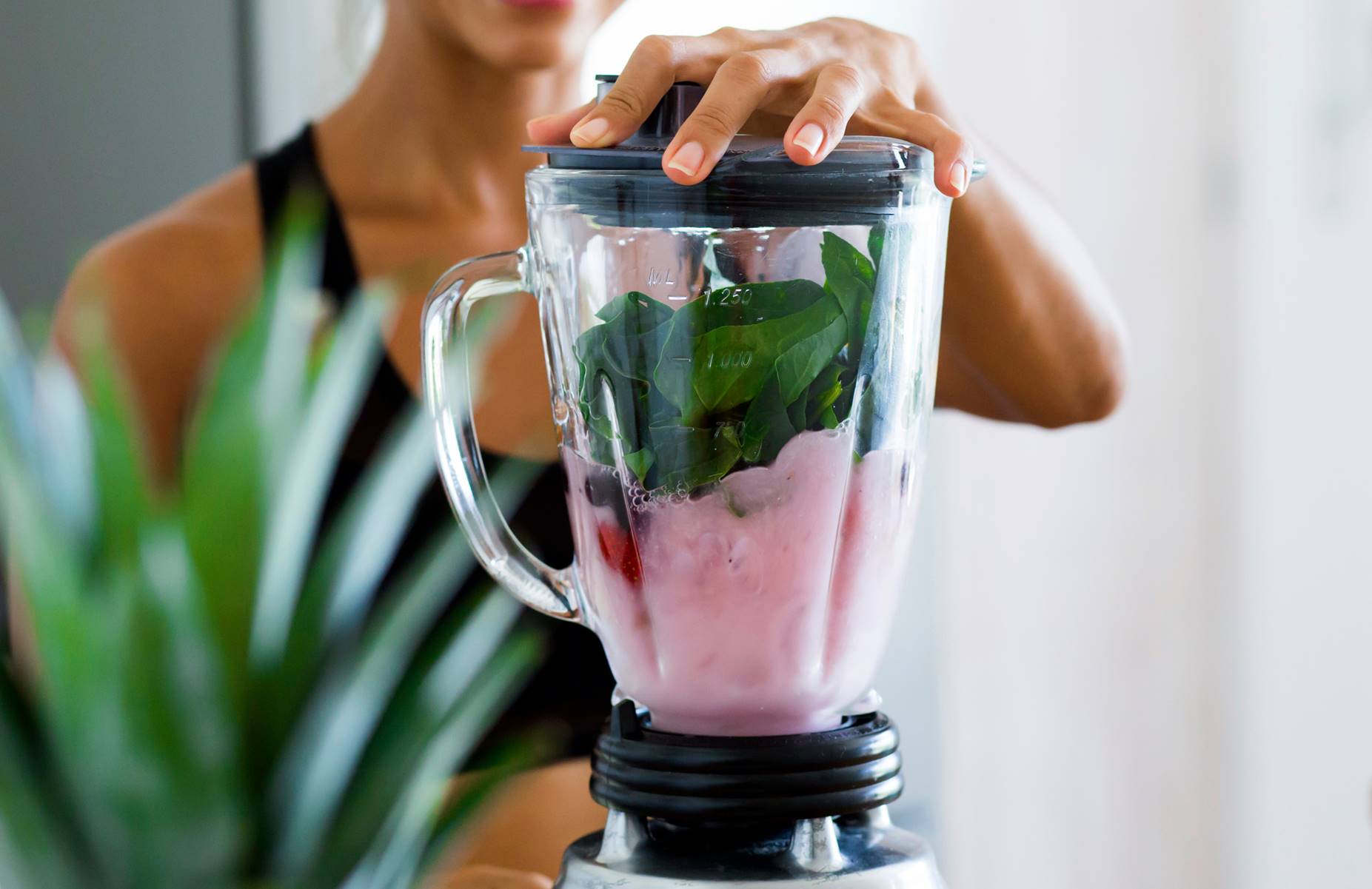 Profesionales en nutrición y entrenamiento personal para mujeres en el centro Depordiet Benicarló
